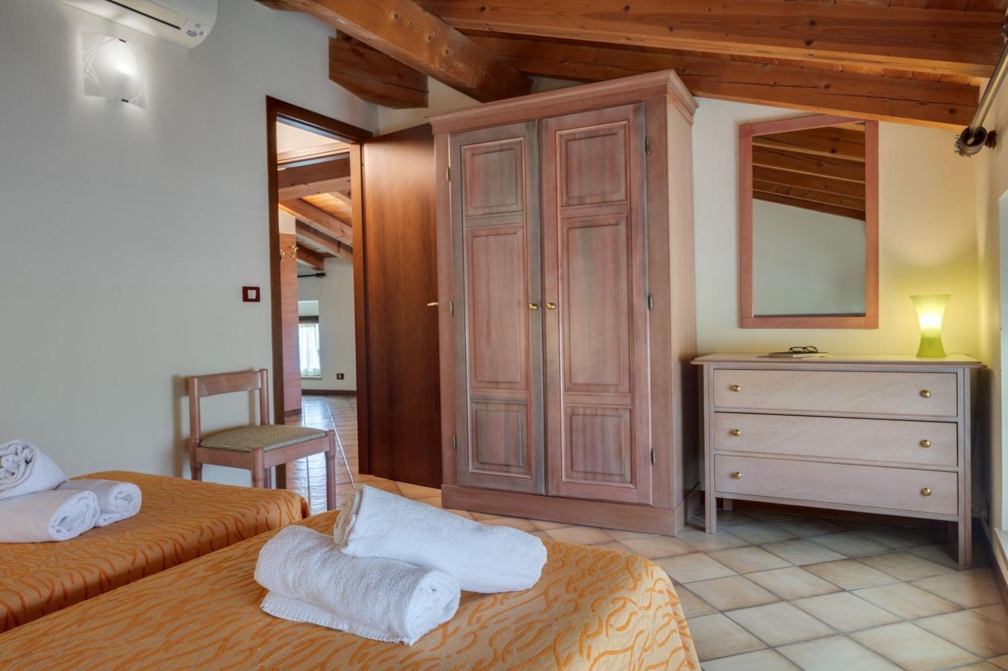 Residence La Filanda กอสเตร์มาโน ภายนอก รูปภาพ