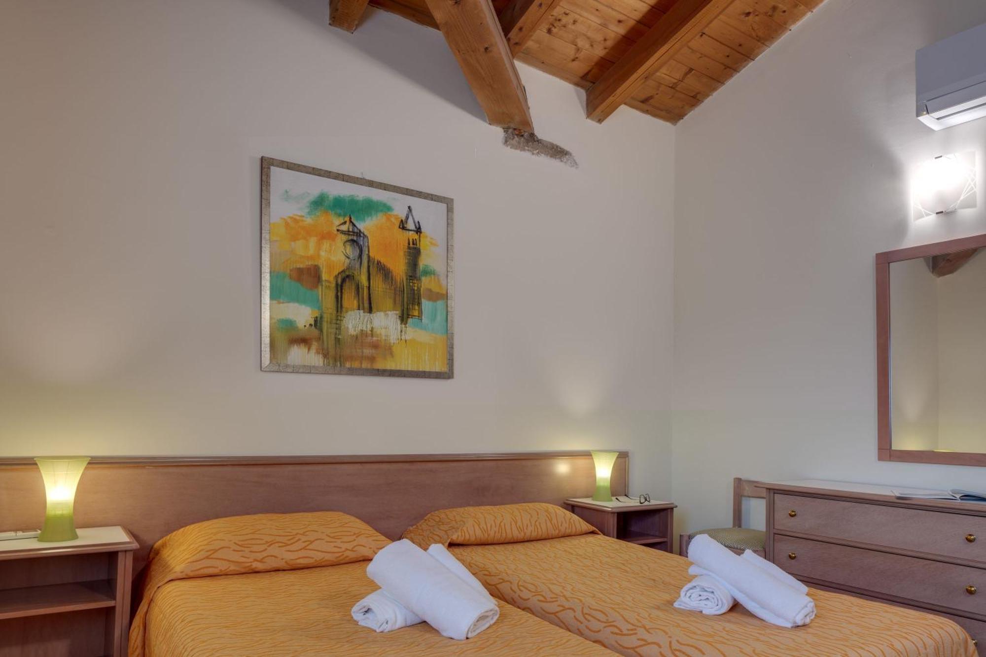 Residence La Filanda กอสเตร์มาโน ภายนอก รูปภาพ